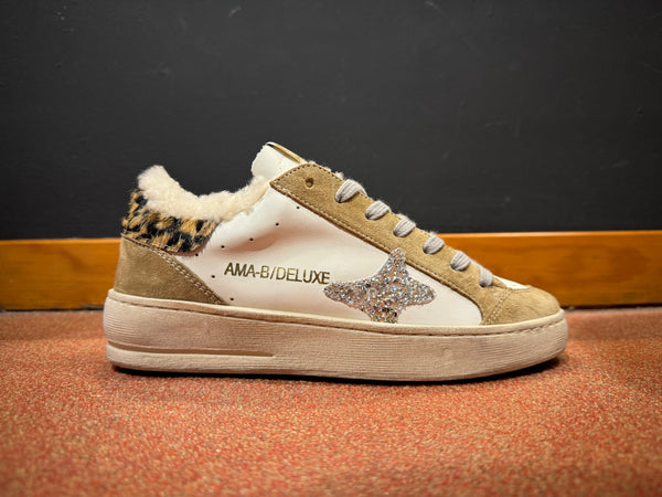 sneakers de Amabrand modelo slam